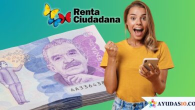 mujer recibiendo apoyo económico del Gobierno en el segundo ciclo de Renta Ciudadana