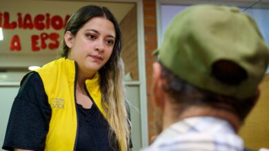Víctimas del conflicto en Catatumbo actualizando sus datos en punto de atención