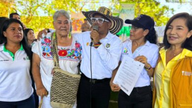 Director de la Unidad para las Víctimas entrega cartas de indemnización