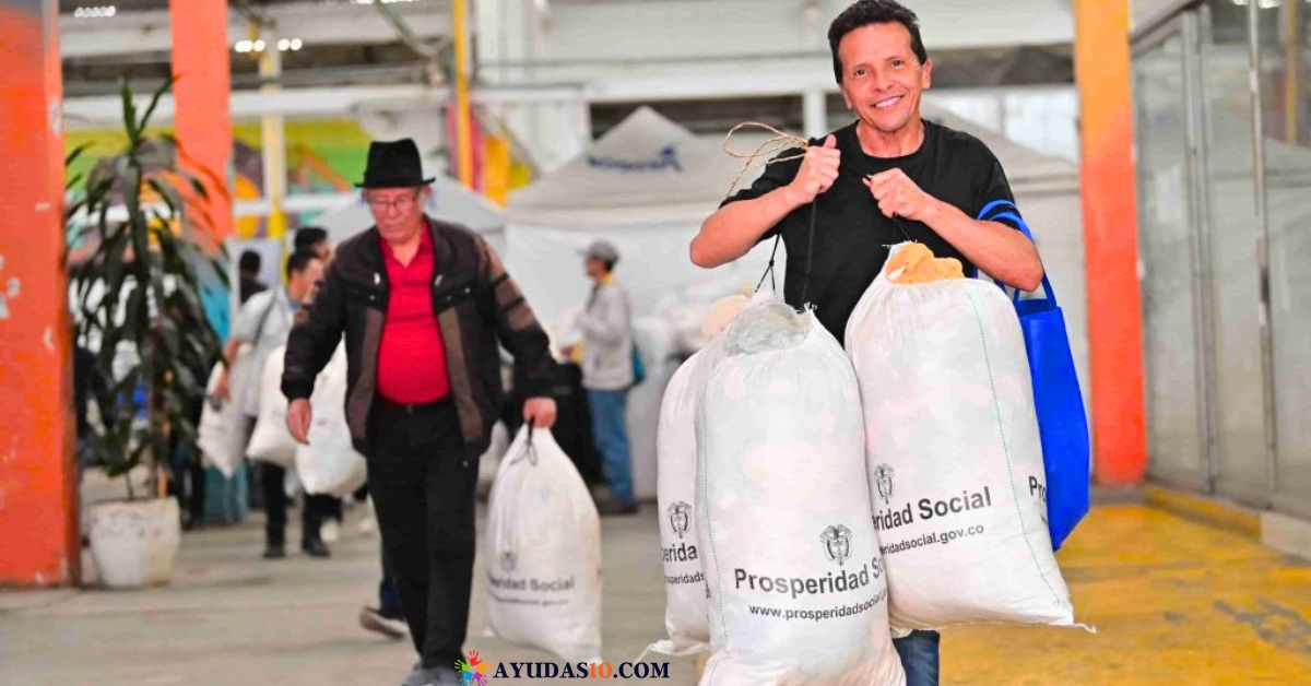Entrega de mercancía incautada a población desplazada