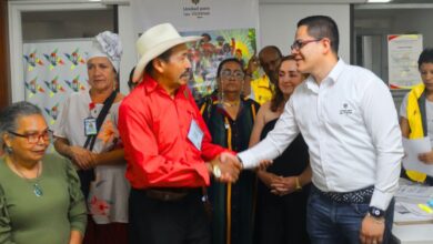 Víctimas del conflicto en Cali reciben cartas de indemnización