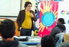 Jóvenes emprendedores en formación en la Escuela Distrital de Emprendimiento en Kennedy