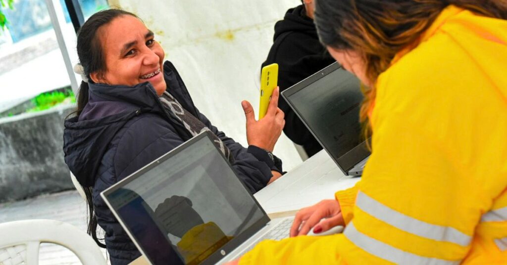 Mujeres liderando espacios de participación del Ingreso Mínimo Garantizado en Bogotá