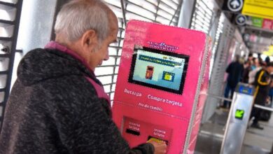 Beneficiarios reciben pasajes gratis en TransMilenio Bogotá