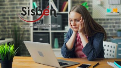 consultando Sisbén IV en computador por alerta de Renta Ciudadana