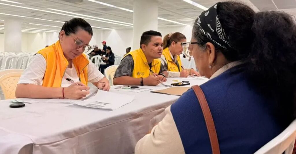 Entrega de cartas de indemnización a 435 víctimas en Barranquilla, Atlántico, con una inversión de $4.688 millones de la Unidad para las Víctimas.