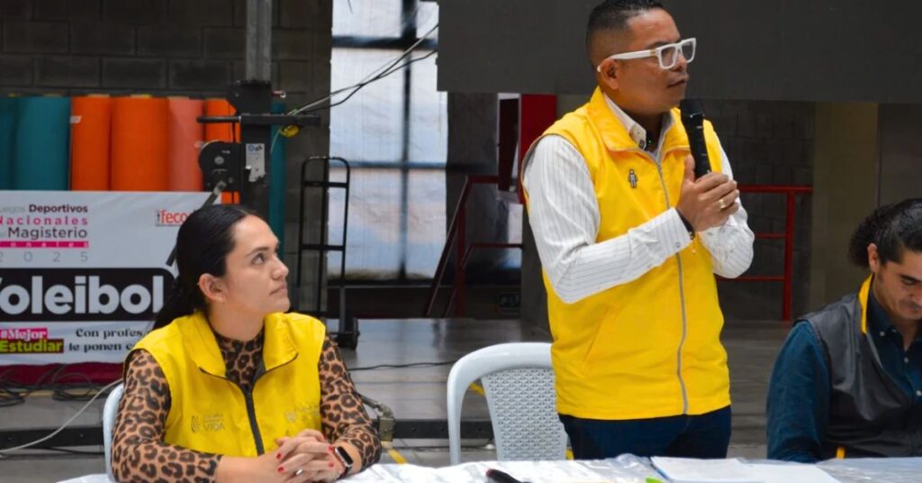 Entrega masiva de cartas de indemnización a 880 víctimas del conflicto en el Eje Cafetero