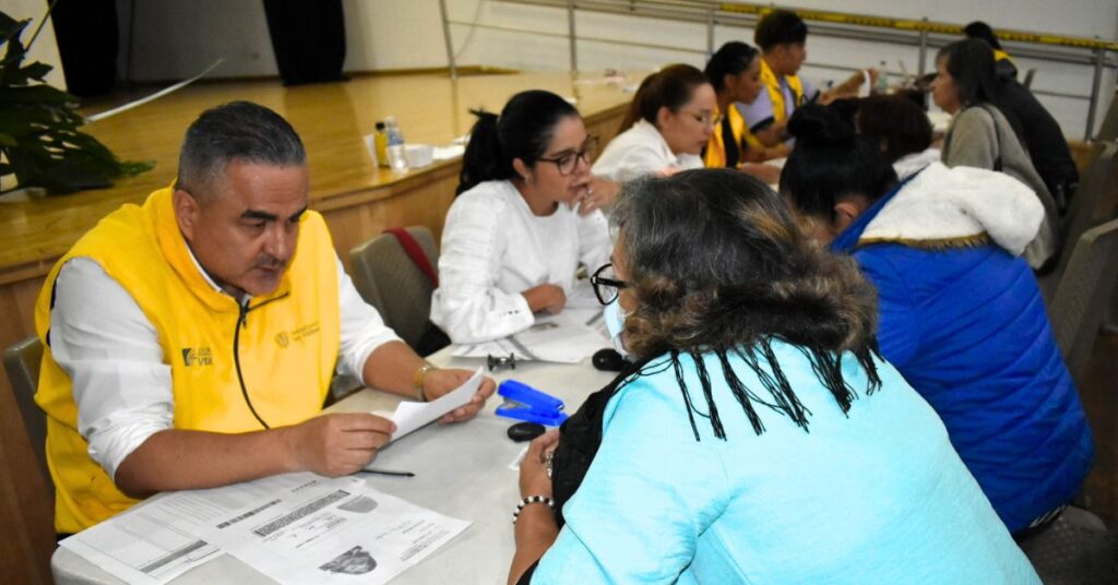 Jornada de entrega de cartas de indemnización judicial en Medellín por la Unidad para las Víctimas