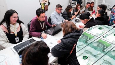 Beneficiarios de programas sociales en Soacha recibiendo asesoría sobre el registro de su cuenta bancaria en el nuevo gestor de Prosperidad Social