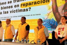 Entrega de cartas de indemnización judicial a víctimas del conflicto armado en el Caribe por el Fondo para la Reparación