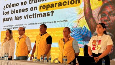 Entrega de cartas de indemnización judicial a víctimas del conflicto armado en el Caribe por el Fondo para la Reparación