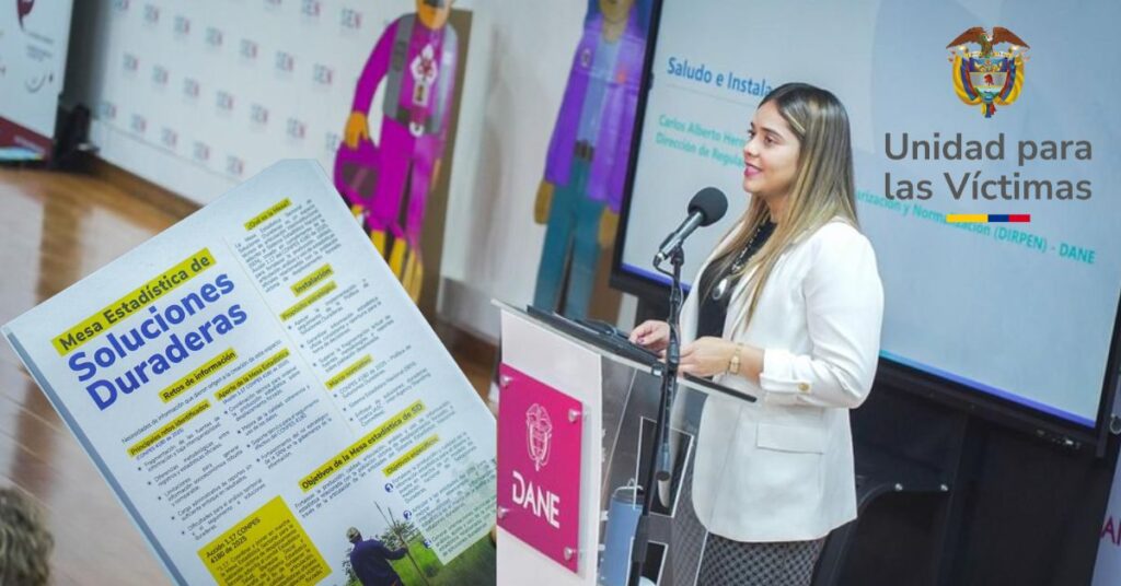 Funcionarios de la Unidad para las Víctimas y el DANE en la instalación de la Mesa de Soluciones Duraderas