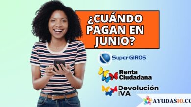 Madre beneficiaria consultando en su celular el pago del ciclo 3 de Renta Ciudadana de Prosperidad Social