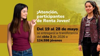 Estudiante universitario consultando el pago de Renta Joven