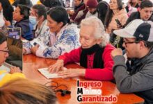 Ciudadanos de la localidad de Bosa recibiendo atención presencial sobre los pagos del Ingreso Mínimo Garantizado