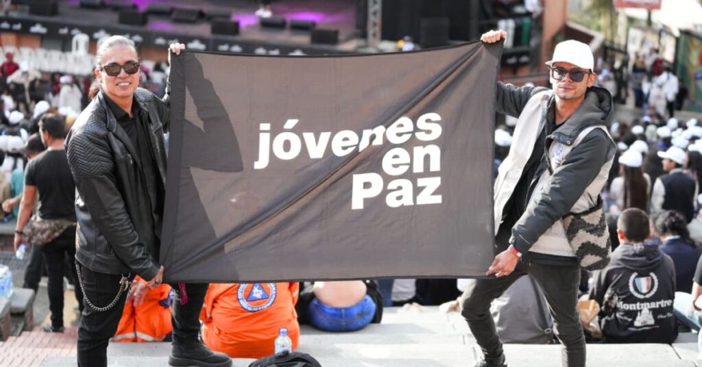 Jóvenes beneficiarios del programa Jóvenes en Paz