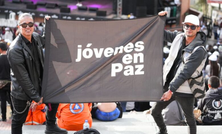 Jóvenes beneficiarios del programa Jóvenes en Paz