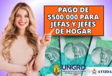 Madre cabeza de hogar consultando con su cédula el pago del subsidio de la UNGRD