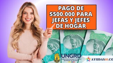 Madre cabeza de hogar consultando con su cédula el pago del subsidio de la UNGRD