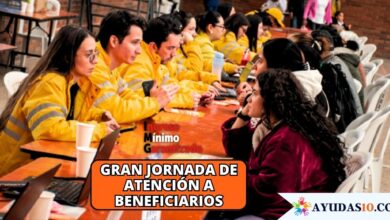 Ciudadanos recibiendo asesoría y bancarización en la jornada de Ingreso Mínimo Garantizado