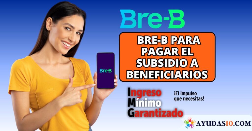 Ciudadana revisando en su teléfono móvil una transferencia digital del Ingreso Mínimo Garantizado en Bogotá
