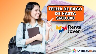 Estudiante en Bogotá consultando el pago del quinto ciclo de Renta Joven